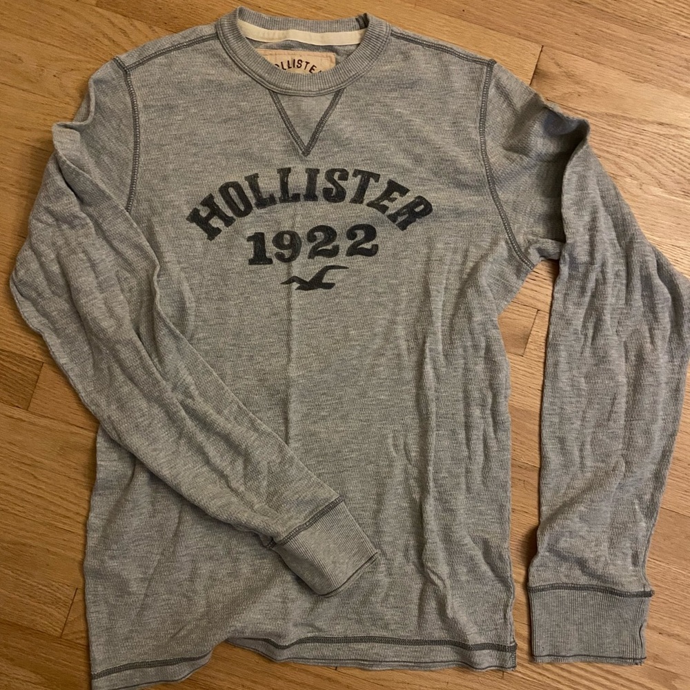 Men’s Large Hollister Long Sleeve Thermal - Grey